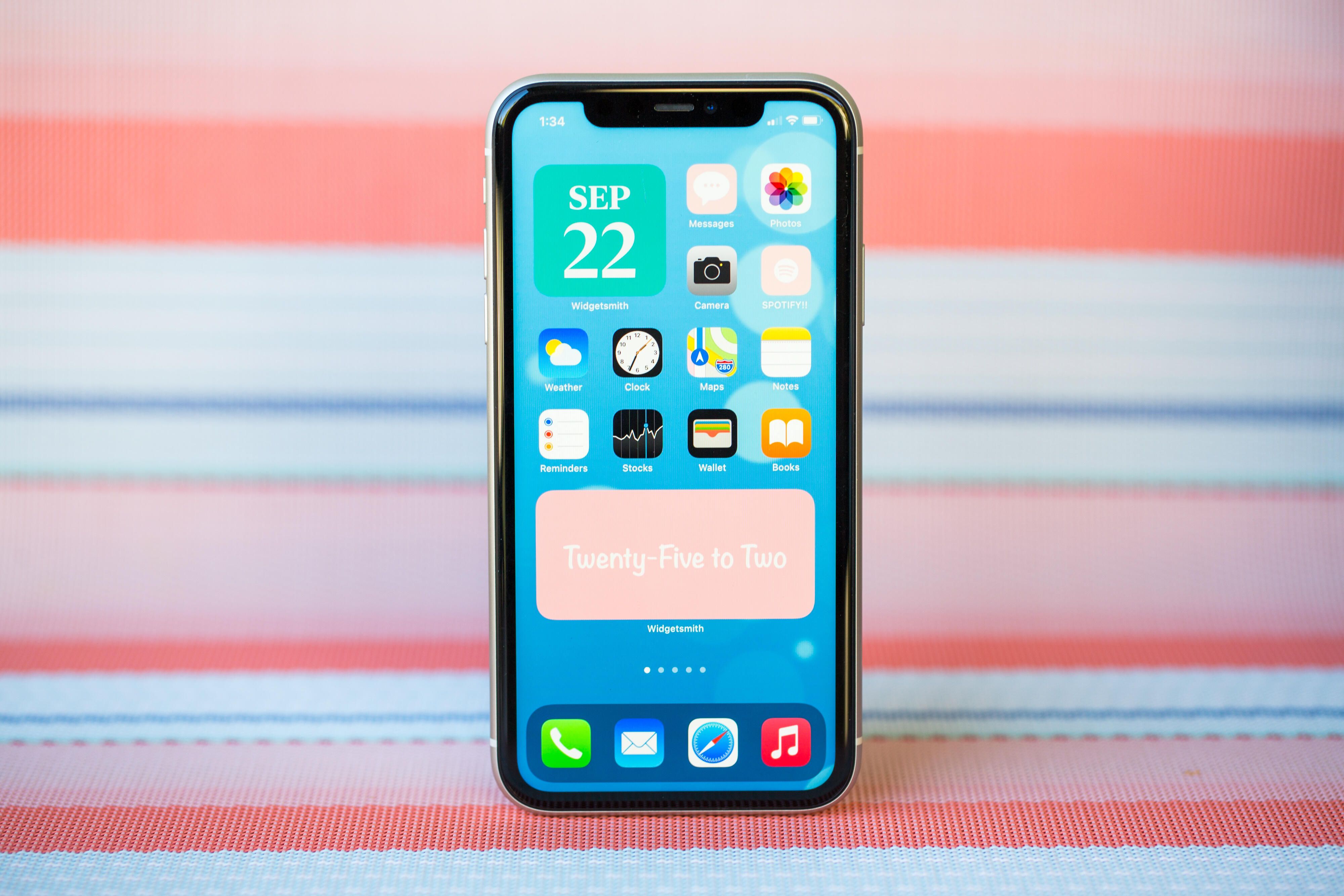 Make iPhone Home Screen "Aesthetic AF": How to Change App Icon in iOS 14