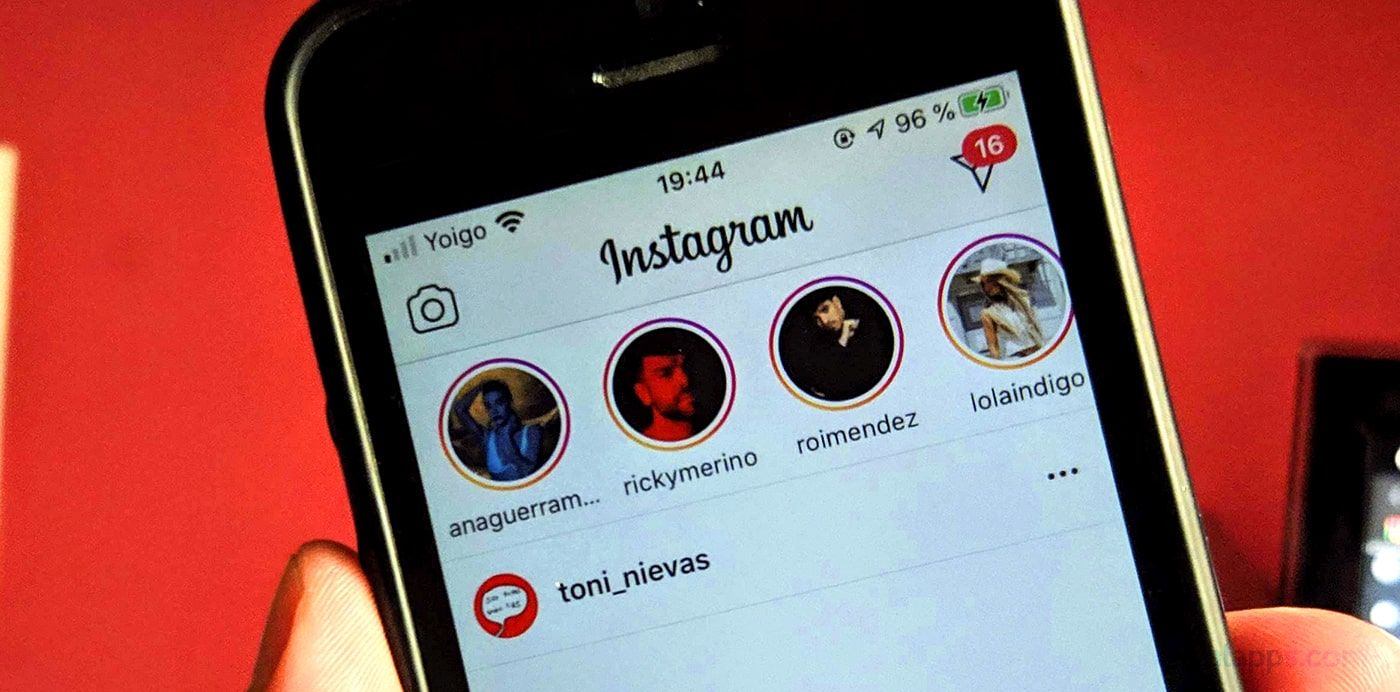 How to share a tweet in an Instagram tale on Apple iphone and Android