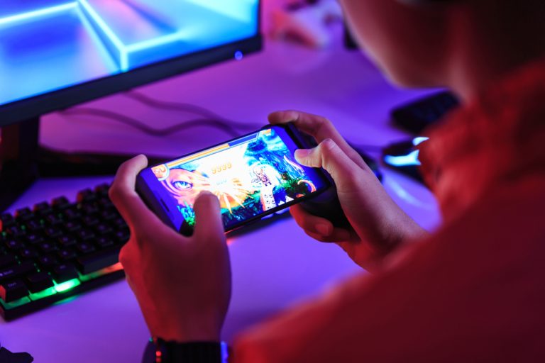 Play games on your smartphone